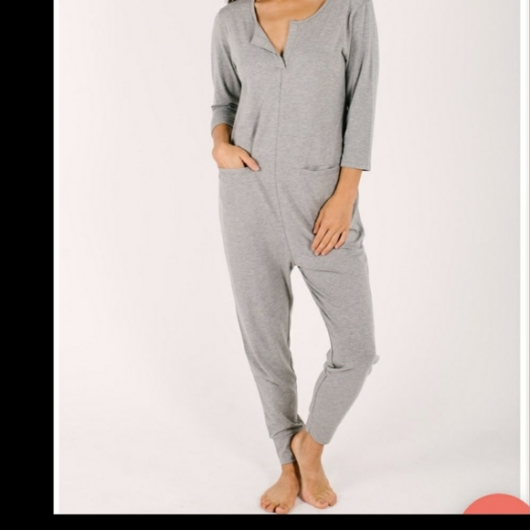 So freaking cute Monday romper in slay grey - Picture 1 of 4